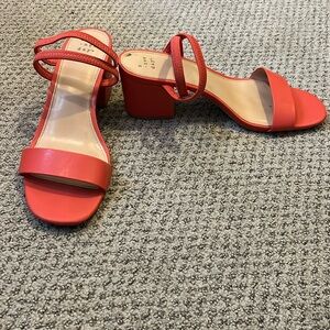 Target coral heels